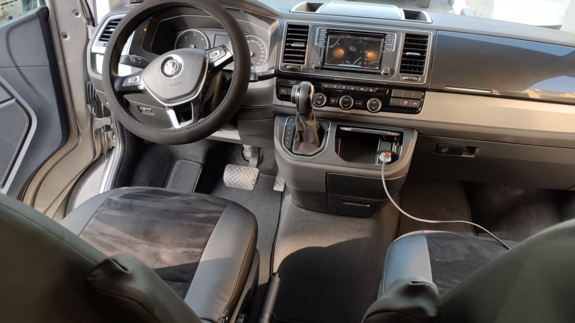 EVA автоковрики для Volkswagen T6 Caravelle 2015-2020 8 мест (короткая база) — IMG_20200924_163922